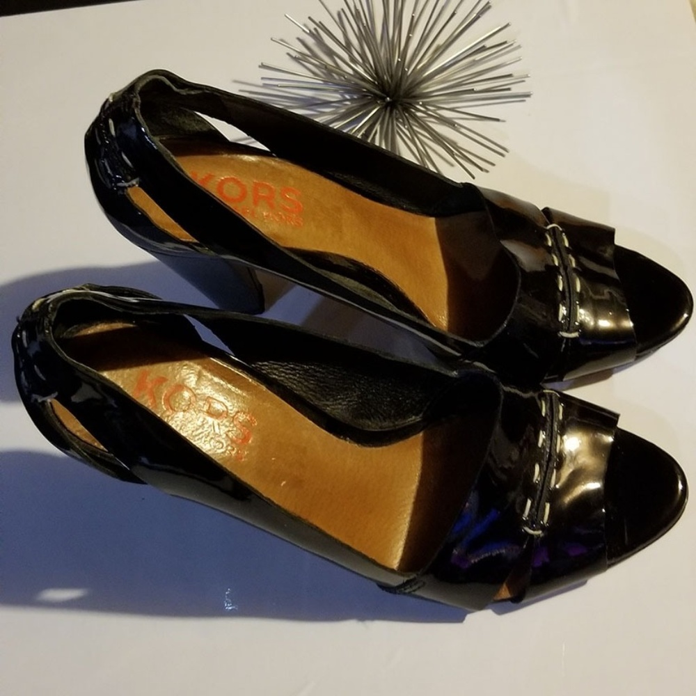 Michael Kors black block heel pump